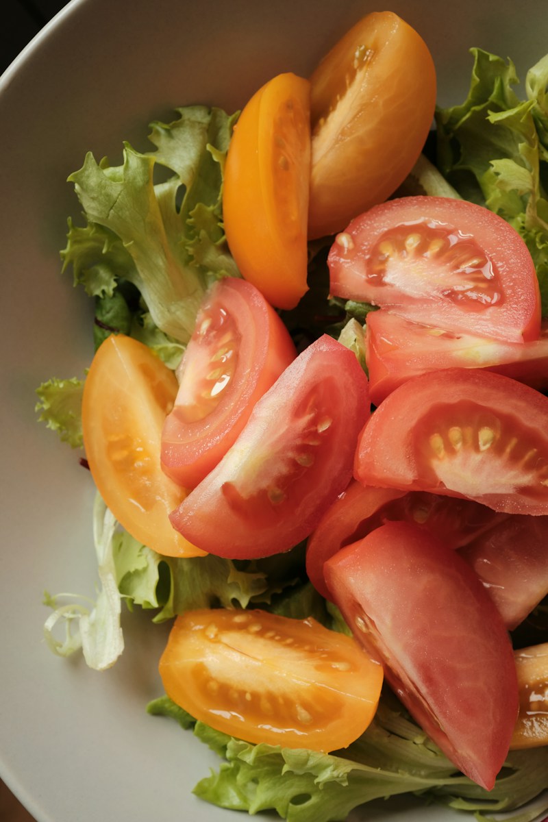 Tomate aliñado con melva